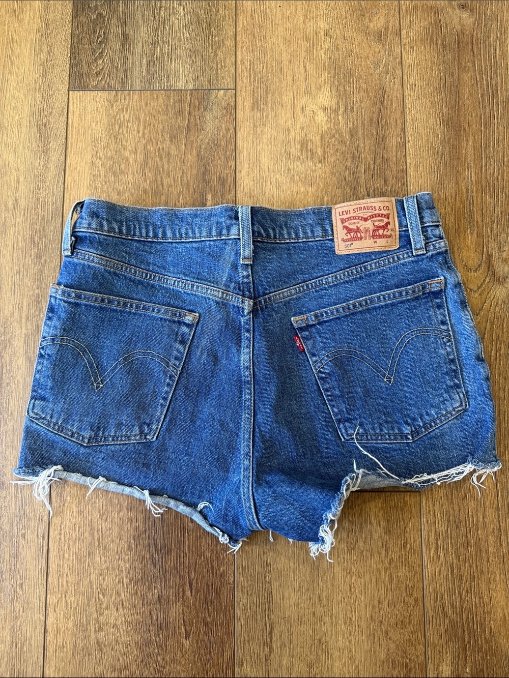 Levi's 501 w30 Women's Dark Blue Denim Cutoff Shorts